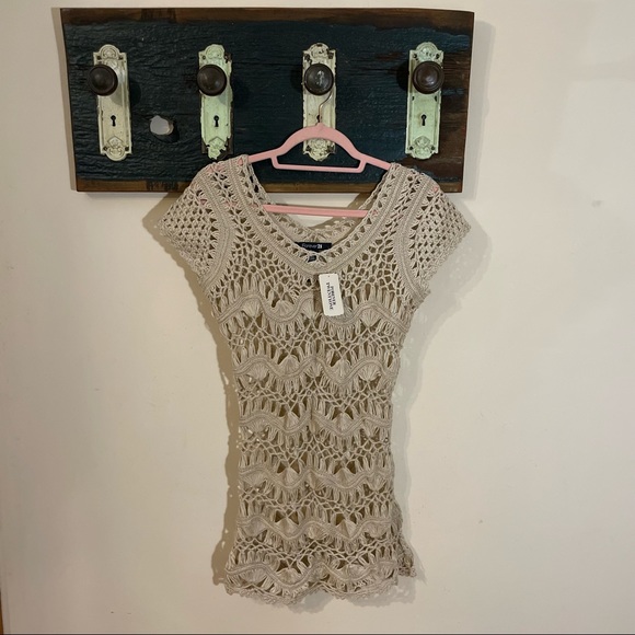 2/$25 Forever 21 Short Sleeve Nude Crochet Tunic Size Small - Picture 9 of 15